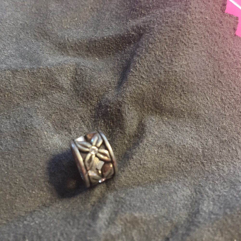 Brighton spacer bead